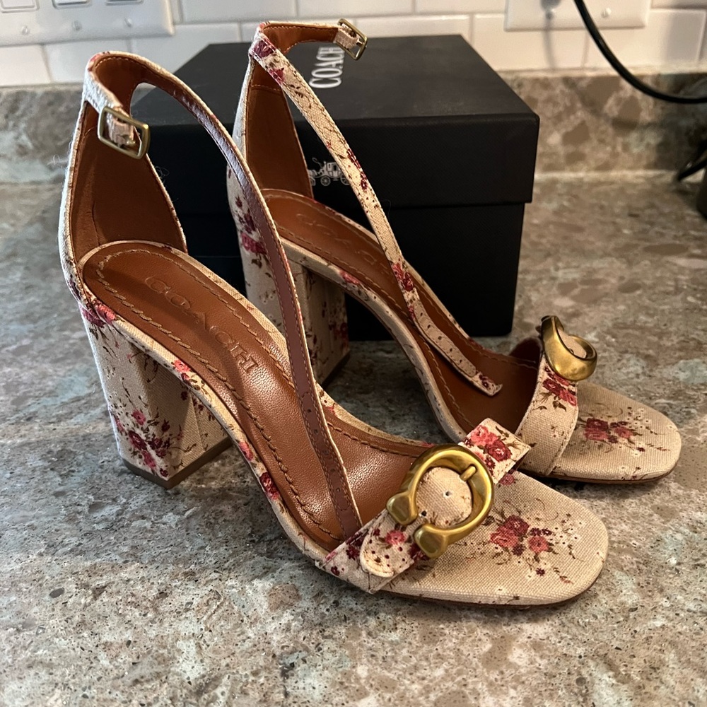 Coach Maya Heel